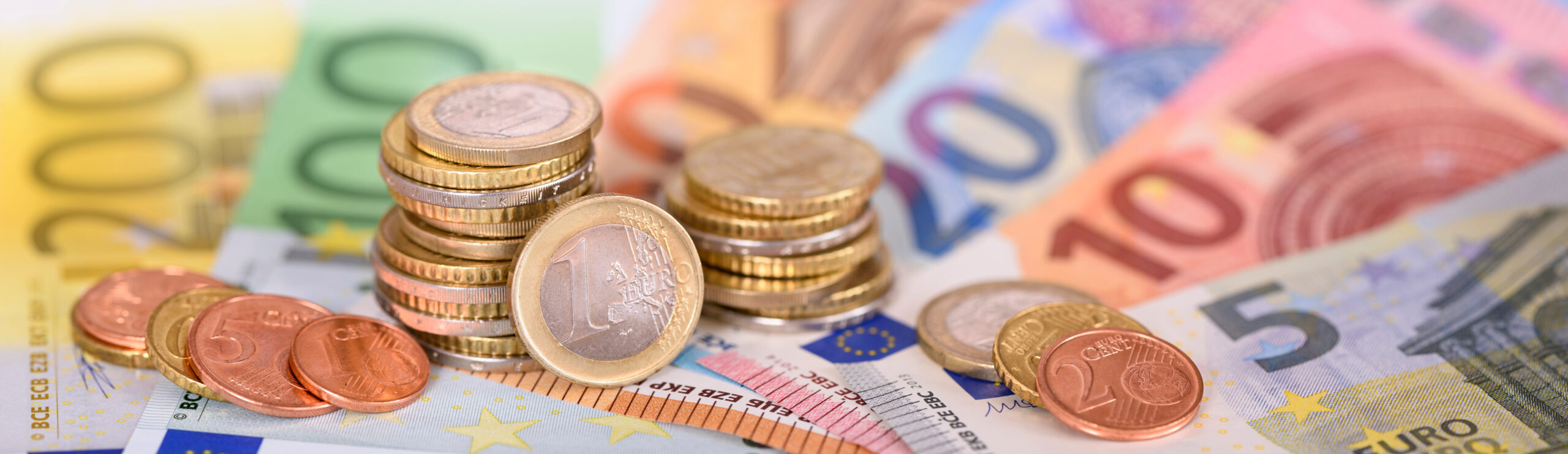 Wieviel Bargeld Sie im Haus haben sollten