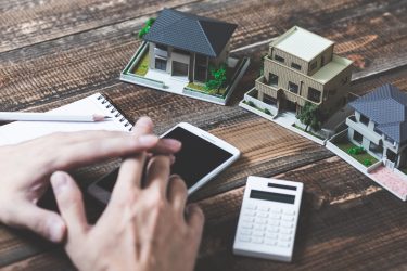 家イメージ 木目の板 スマートフォン