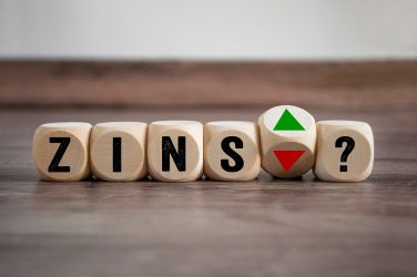 Würfel mit Zinsen und Zins